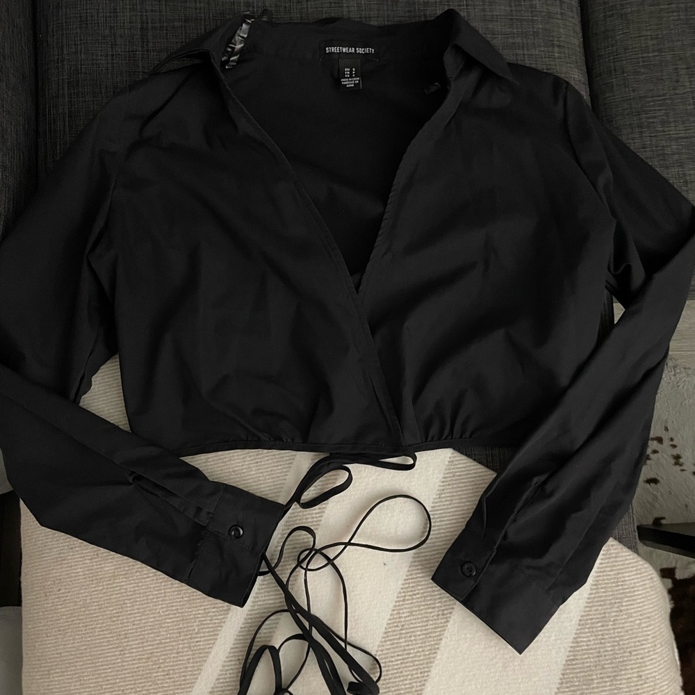 Black Criss Cross Blouse. - Picture 2 of 3